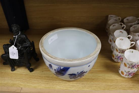 A Chinese blue and white bowl diameter 21.5cm